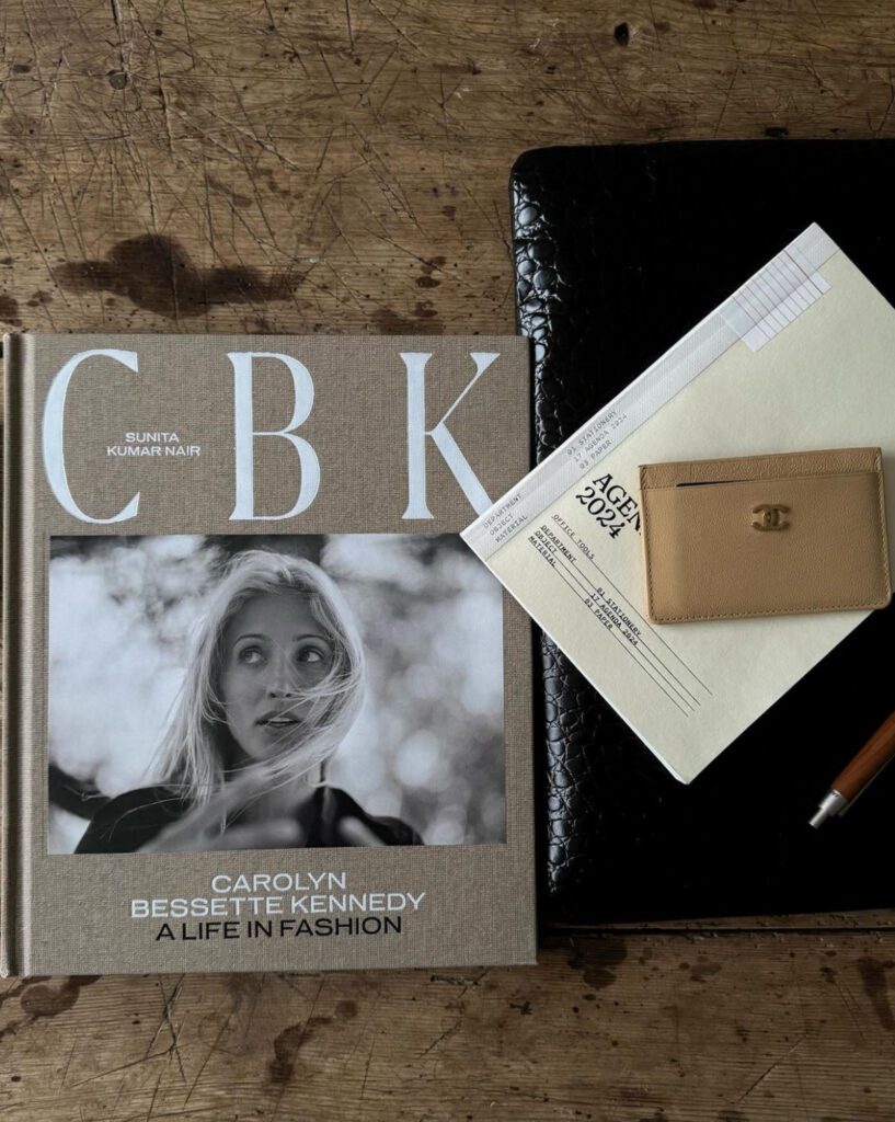 Bok om Carolyn Besette-Kennedy